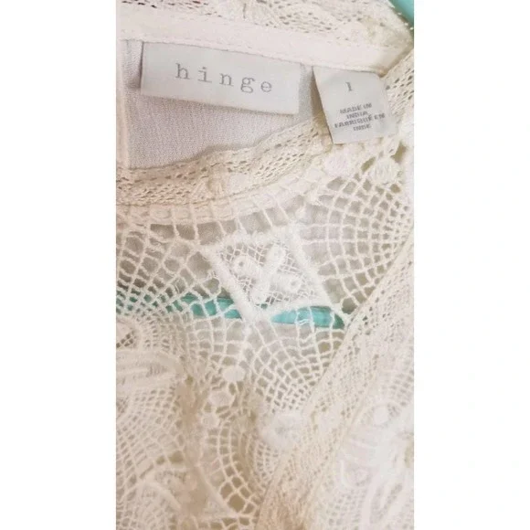 New! Gorgeous antique lace button back blouse by Hinge. - Picture 5 of 9